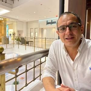 Meet your Posher, Moataz